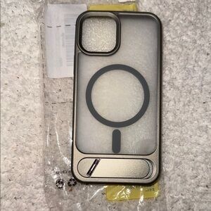 Protective iPhone 12/12Pro Case with Kickstand - Black